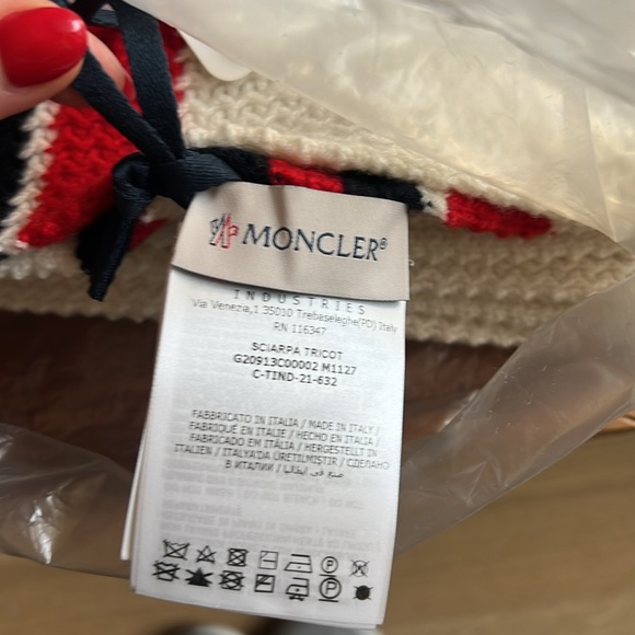 BNWT Moncler Sciarpa Tricot Scarf - Picture 5 of 7